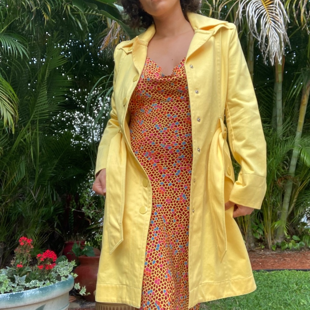 Yellow Tommy Hilfiger Trenchcoat